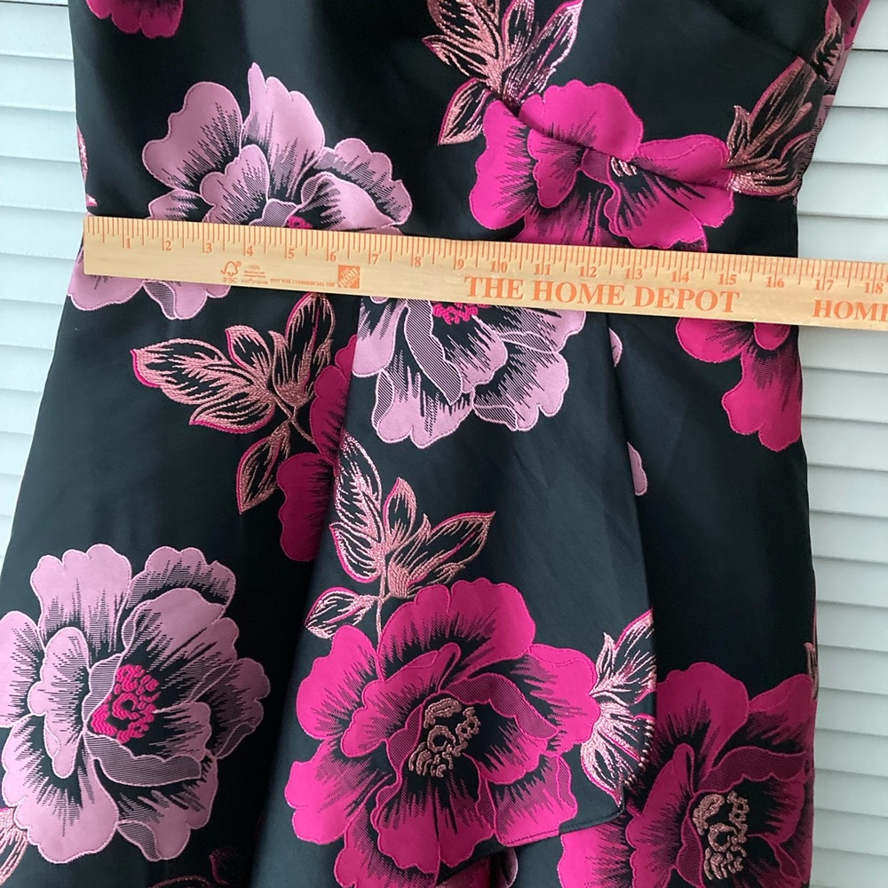 Adrianna Papell floral jacquard hight-low hem Pink and Black Floral Dress - Picture 9 of 14